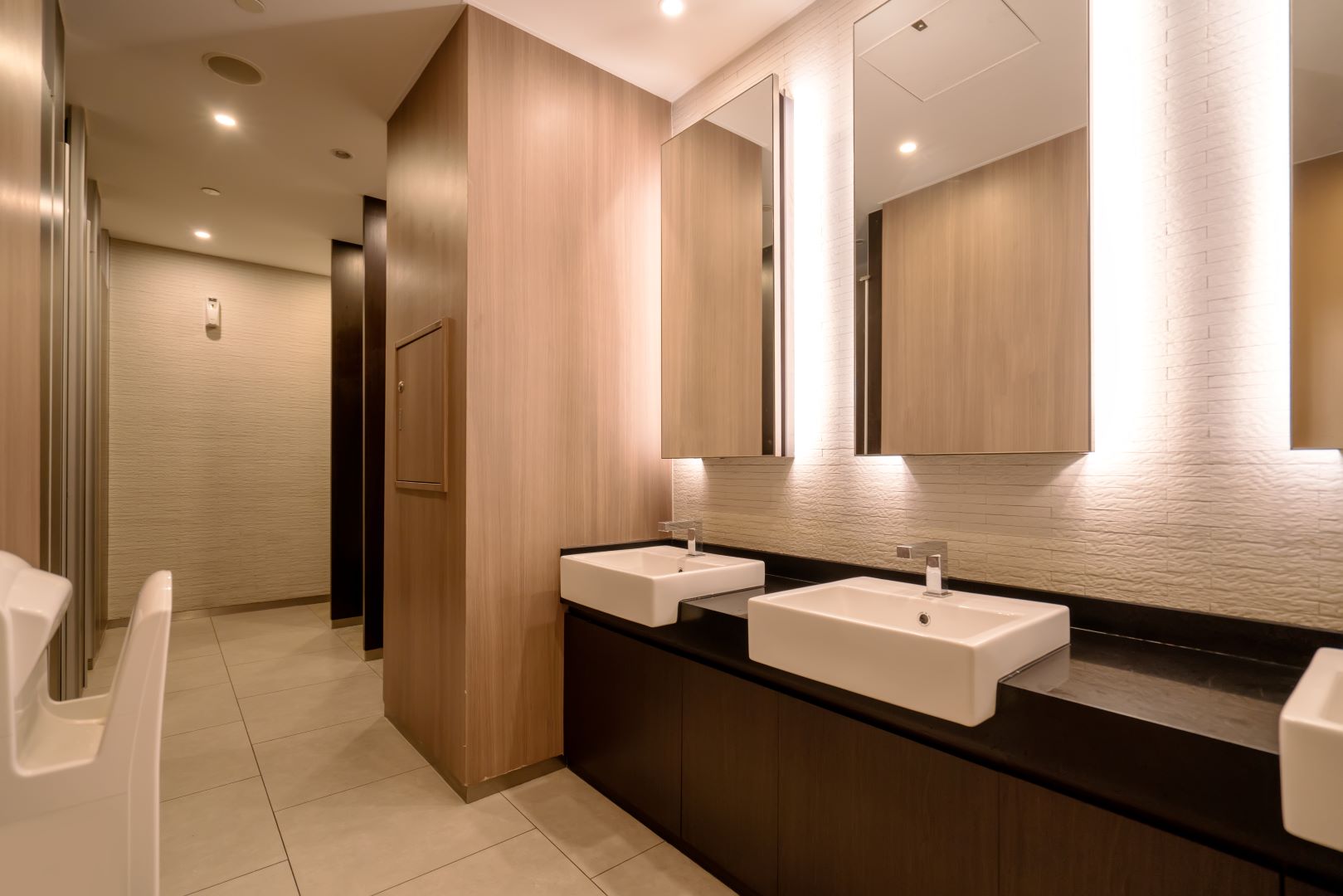 Commercial Plumber
