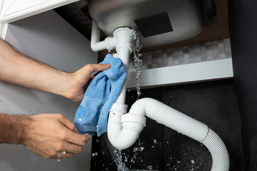 What is the availability of emergency services from Hobart Plumbing?